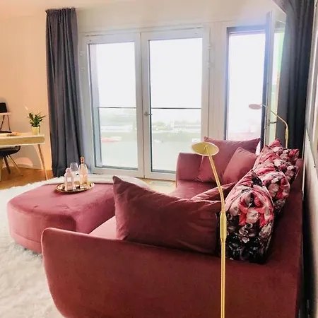 Lux 2bd W/ Rooftop Terrace And Rhine Views! * Dusseldorf